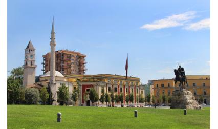 Тирана, столицата на Албания