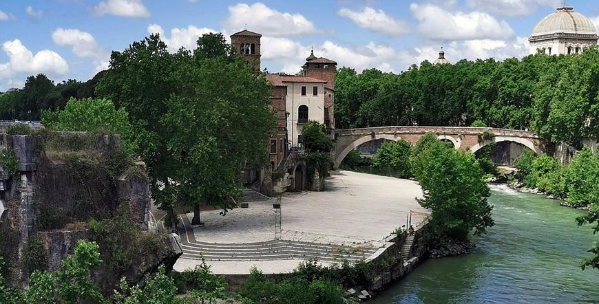 Tiber Island (IsolaTiberina), Rome